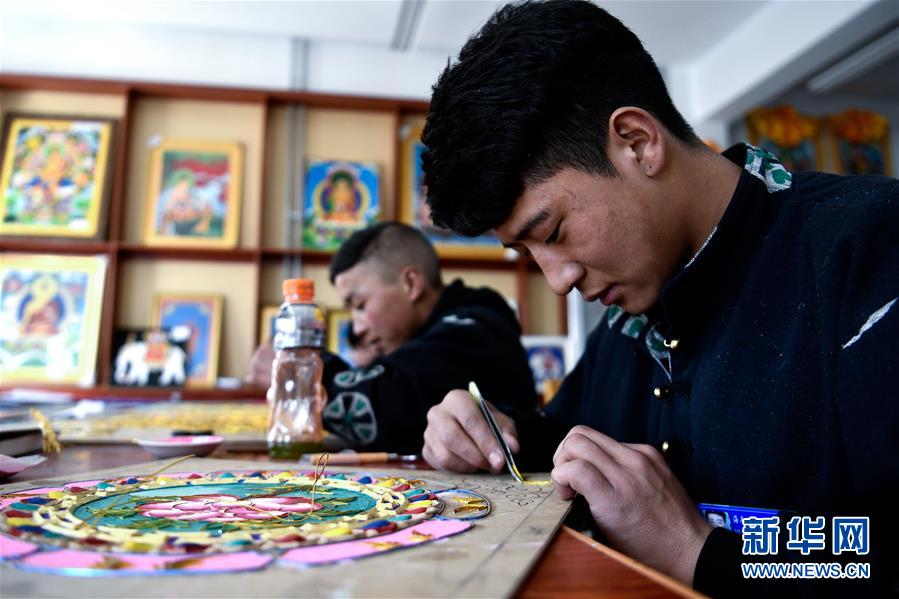 （新華全媒頭條·決戰(zhàn)決勝脫貧攻堅(jiān)·圖文互動）（12）在青山綠水間跨越千年——青海探索生態(tài)脫貧之路報(bào)告