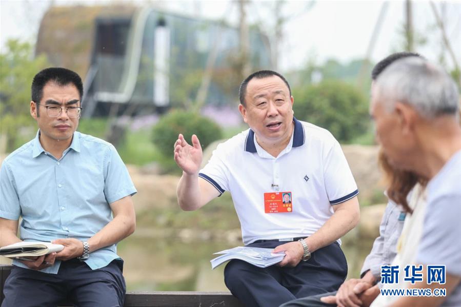 （新華全媒頭條·兩會(huì)精神看落實(shí)·圖文互動(dòng)）（2）整體謀劃、系統(tǒng)升級(jí)、全面提升——落實(shí)全國兩會(huì)精神織牢織密公共衛(wèi)生防護(hù)網(wǎng)