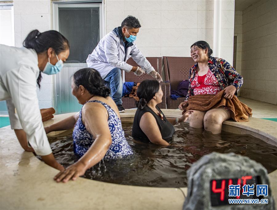 （新華全媒頭條·走向我們的小康生活·圖文互動）（10）扎西德勒，我們的新家園——西藏易地扶貧搬遷搬出幸福美好新生活